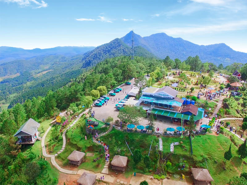 Nhắc đến địa điểm du lịch Đà Lạt, núi LangBiang sẽ là cái tên mà bạn không thể bỏ qua